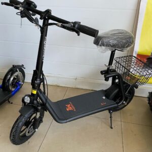 Kugoo C1 Plus – Scooter Eléctrico Robusto y Estilizado