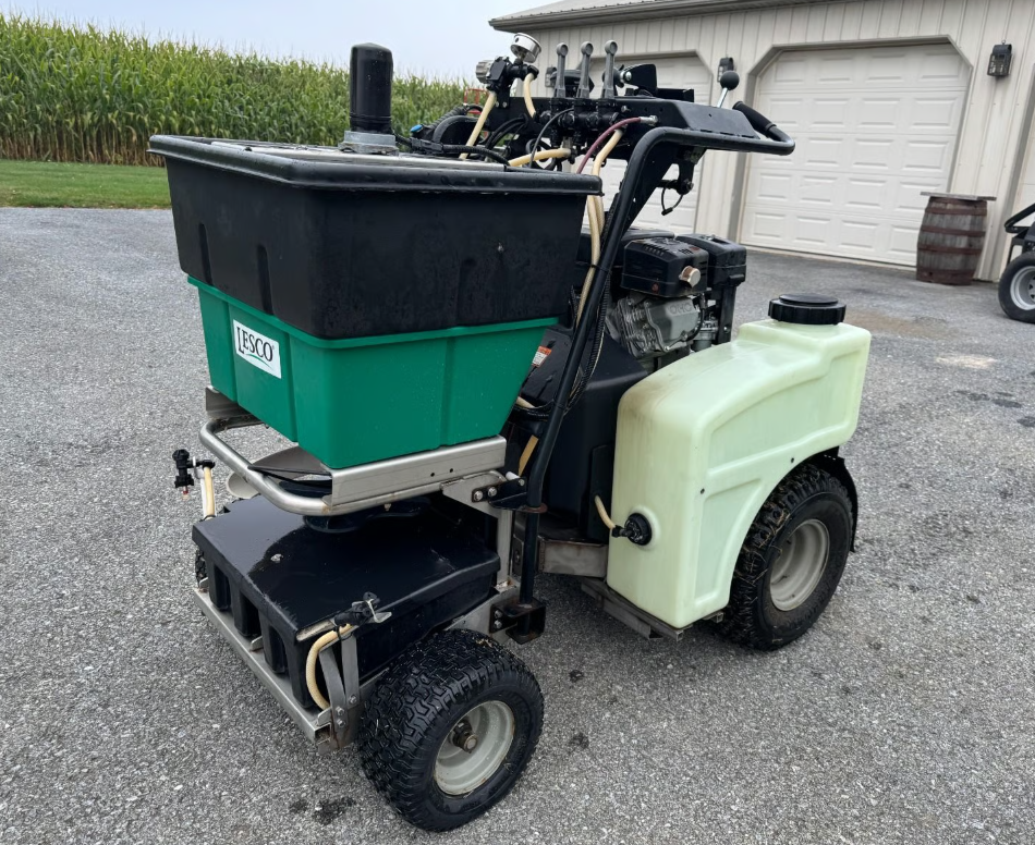 Lesco Chariot SPX esparcidor stand-on Subaru - Imagen 2